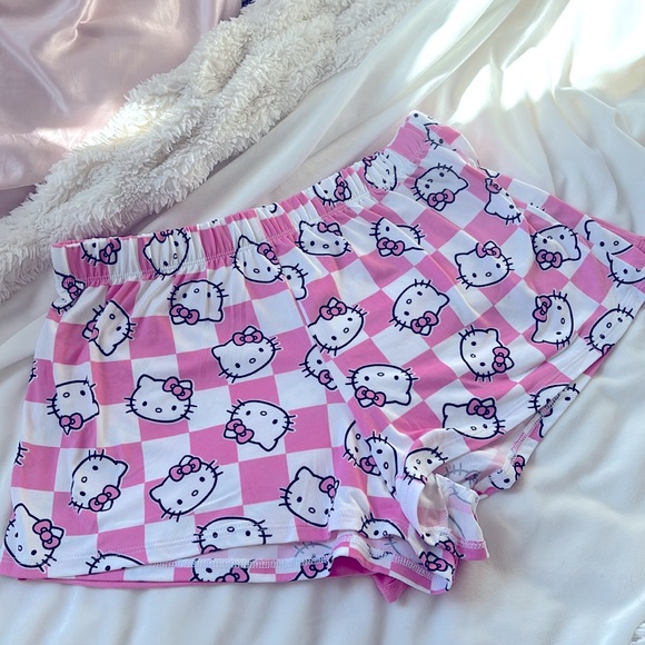 Hello Kitty Sanrio | 2 Piece Pajama Shorts Pink - Picture 2 of 3